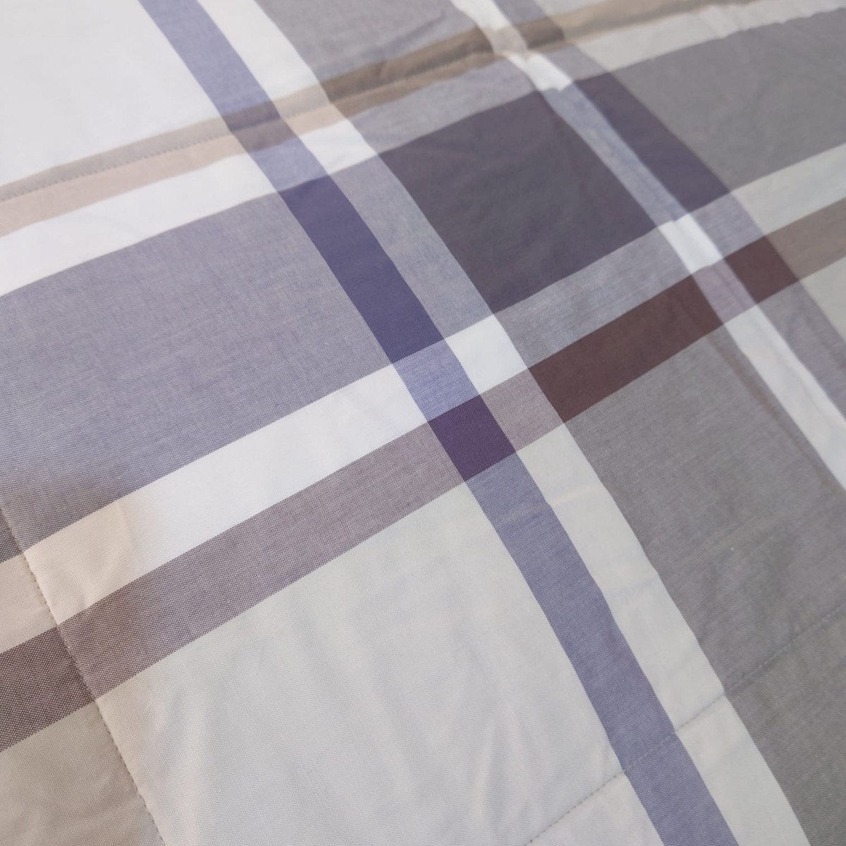 Trapunta Fantasia Medium 270x260 – dettaglio scozzese